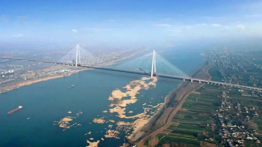 奮戰(zhàn)開(kāi)門(mén)紅④ | 135天，66根，8341米！湖北當(dāng)枝松高速公路項(xiàng)目枝江長(zhǎng)江大橋主墩樁基施工全面完成！