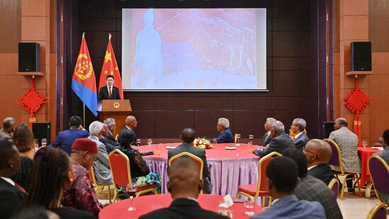 四川路橋在厄職工參加中國(guó)駐厄特大使館舉辦的慶祝中華人民共和國(guó)成立74周年招待會(huì)