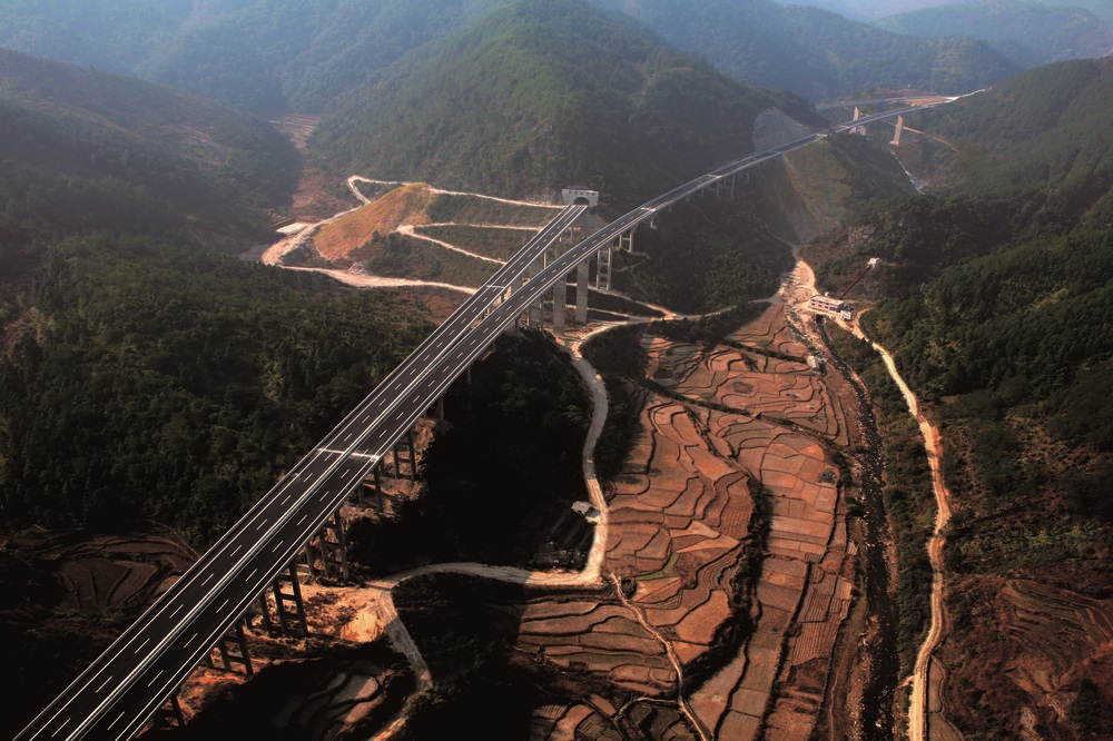 福建龍巖至長汀高速公路