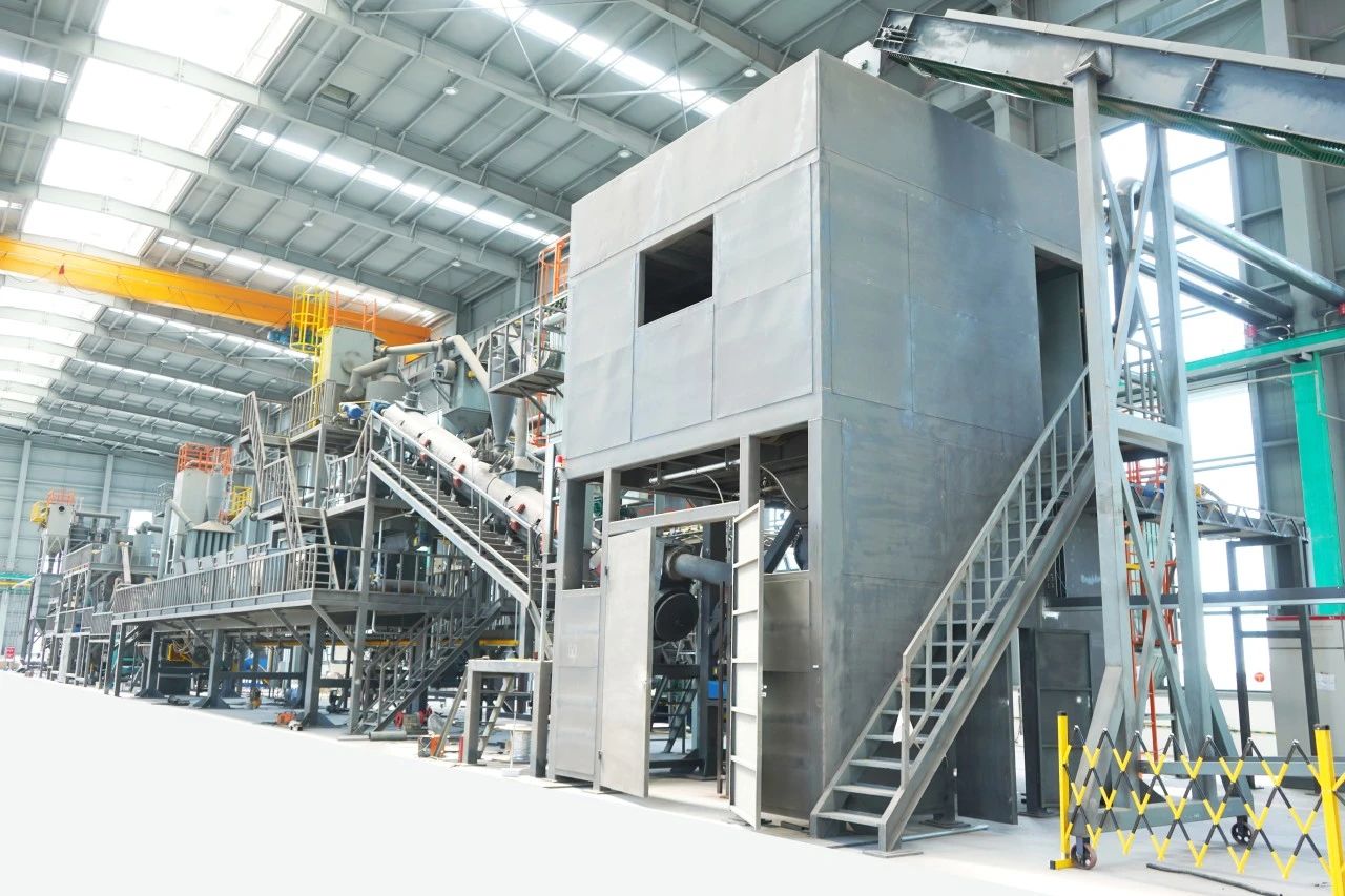 新材料集團(tuán)蜀礦環(huán)鋰公司首批硫酸鈉、電池級(jí)硫酸鈷合格產(chǎn)品正式下線！