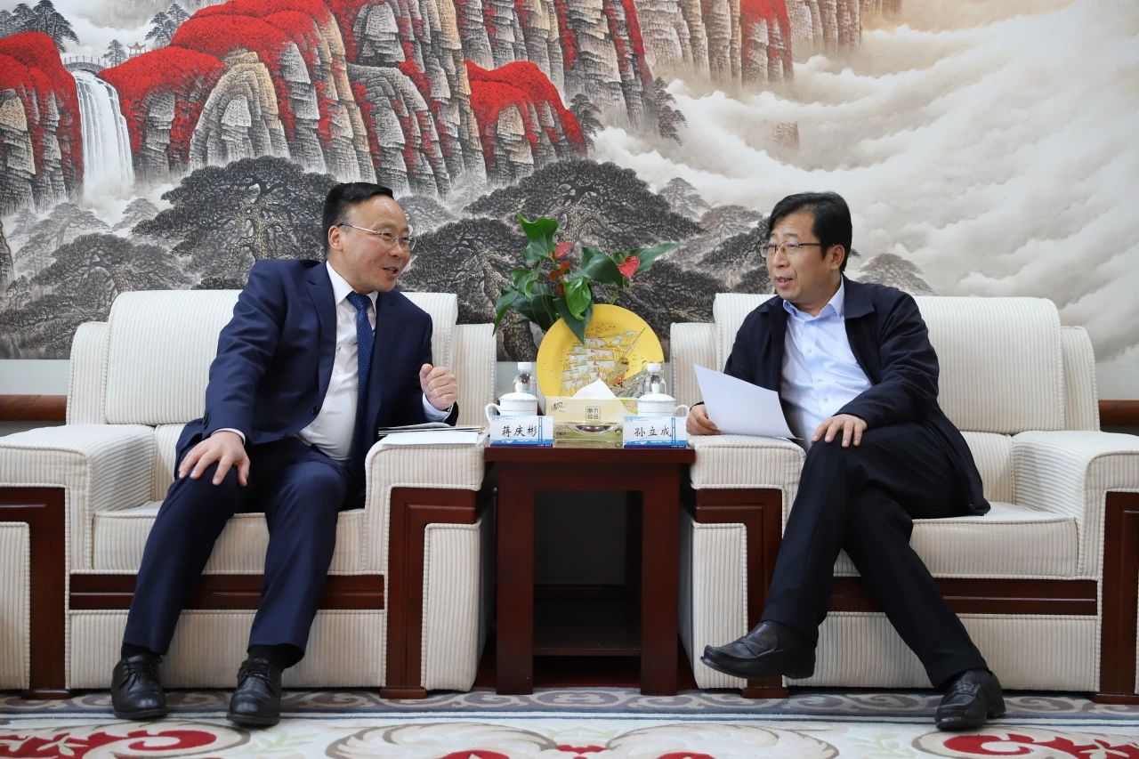 四川路橋與三一集團(tuán)舉行工作交流座談