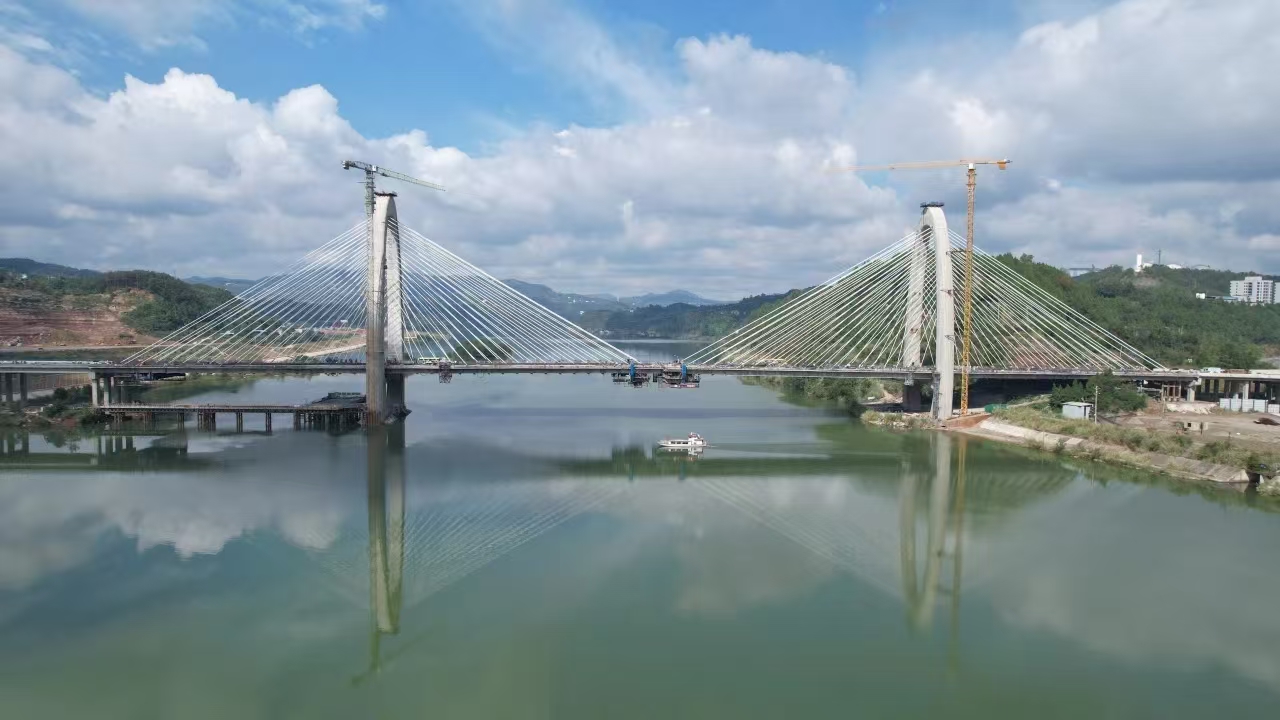媒體關(guān)注 | 蒼溪縣嘉陵江百利大橋順利合龍