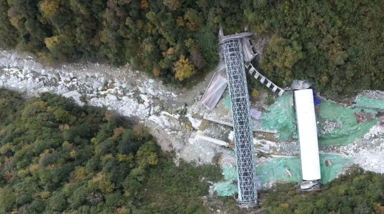 媒體關(guān)注 | 歷經(jīng)99天重建，雅康高速日地溝大橋今日恢復(fù)雙向通車！