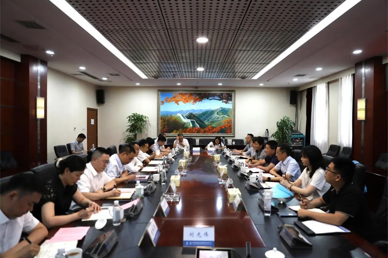 四川路橋與華西集團(tuán)舉行交流座談